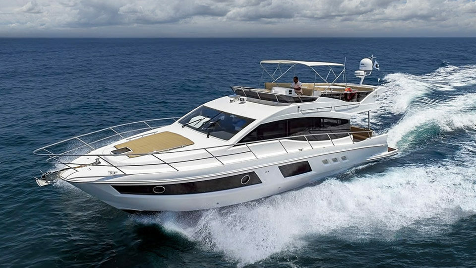 Majesty-48-Motor-Yacht-Phuket_2-960x540